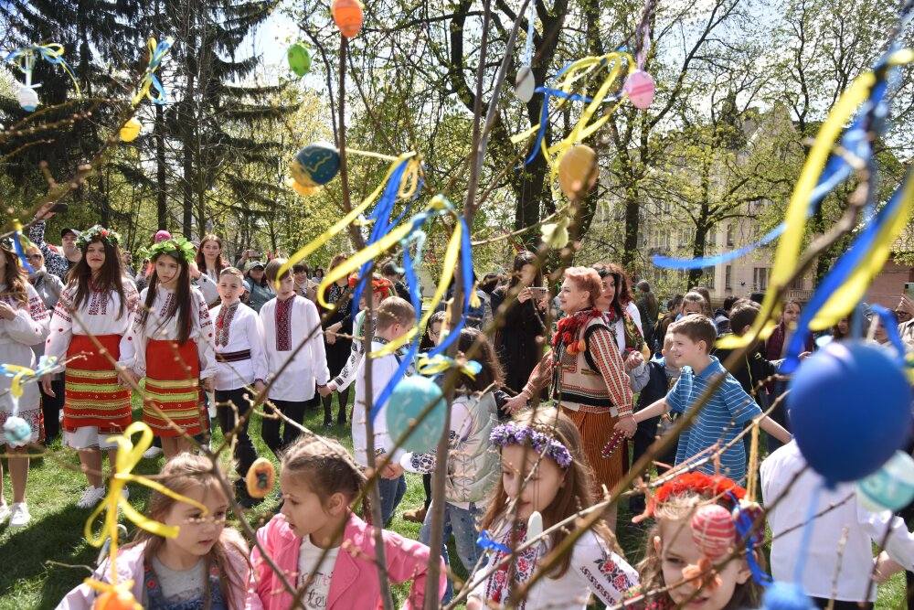 Етносвято у Львові: як «На Валах» закликали весну