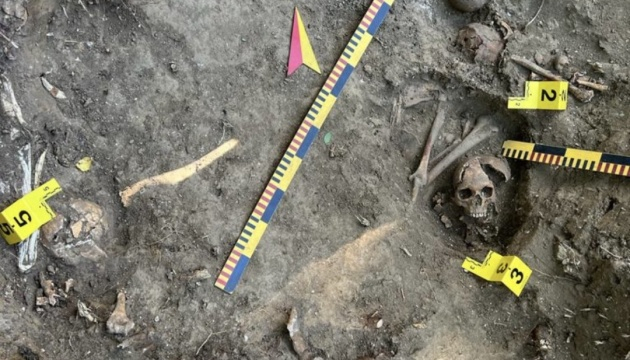 Археологи знайшли невідоме поховання жертв Волинської трагедії