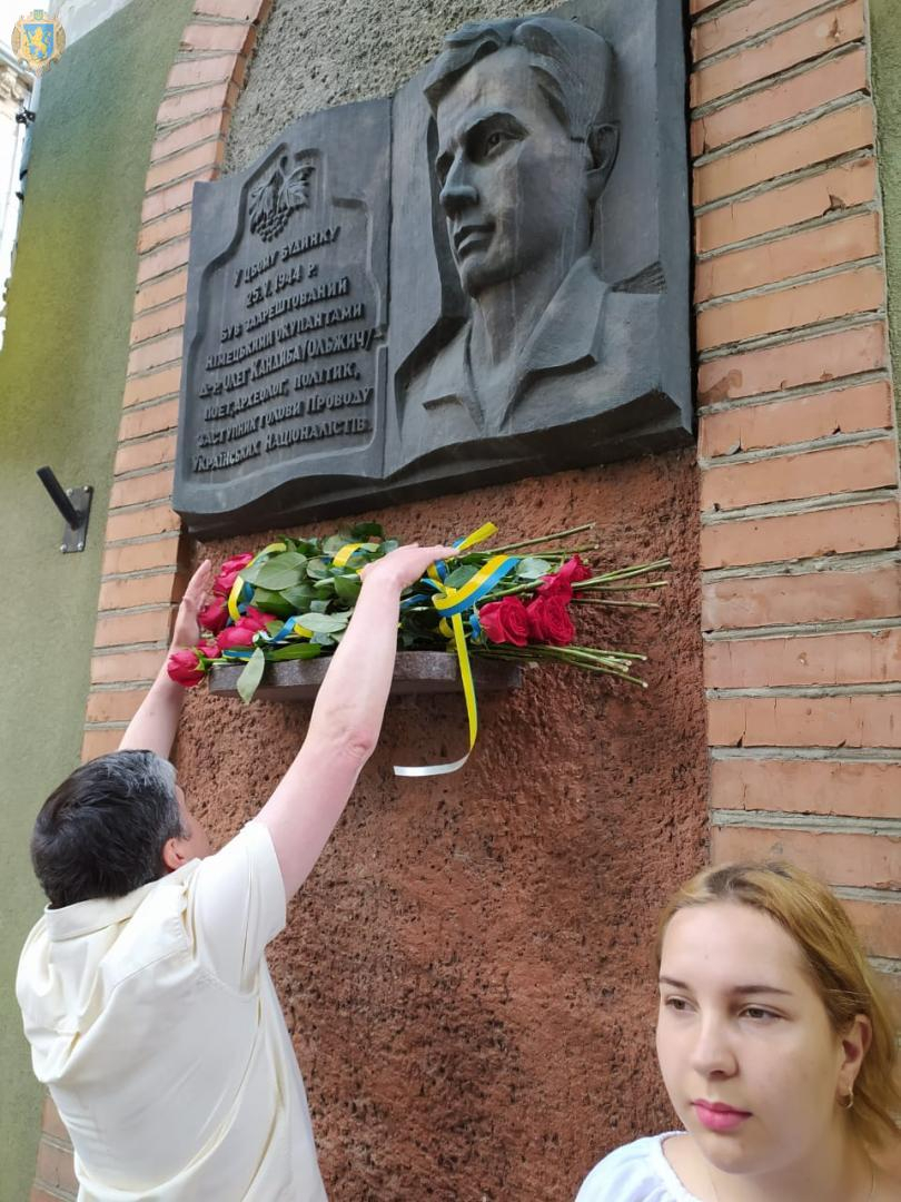 У Львові вшанували пам’ять українського поета та політичного діяча Олега Ольжича
