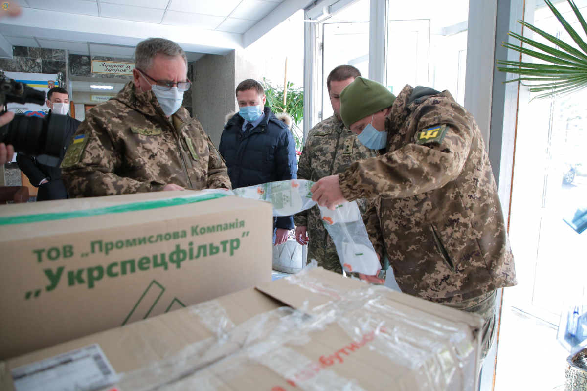У Військово-медичному клінічному центру Західного регіону передали медичний вантаж від Президента