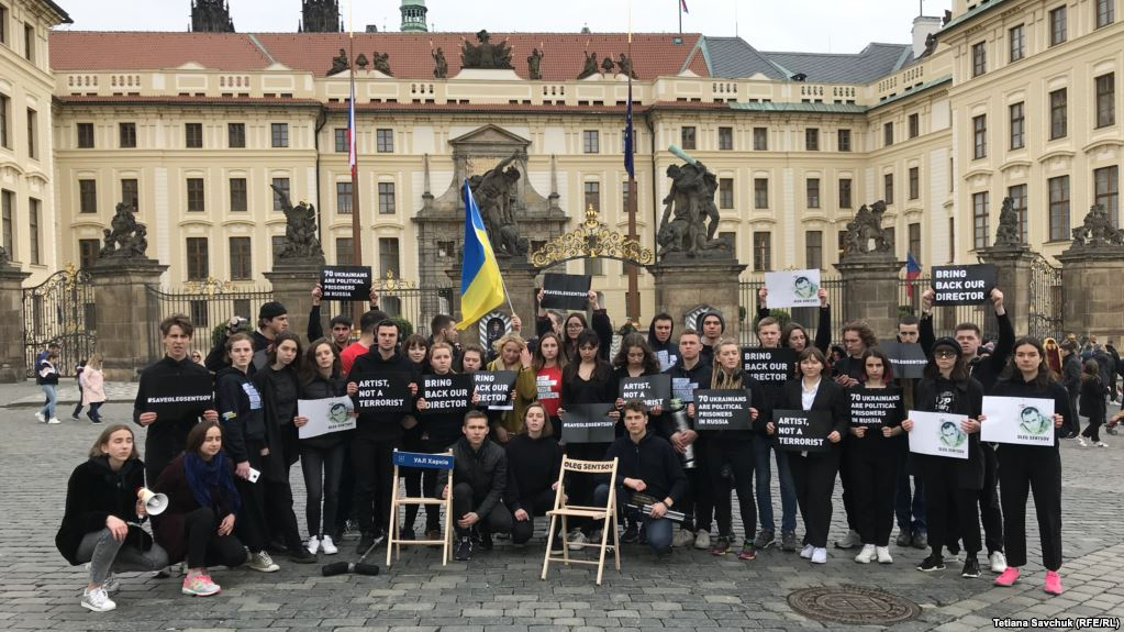 "Поверніть нам режисера": у центрі Праги пройшла акція на підтримку Сенцова