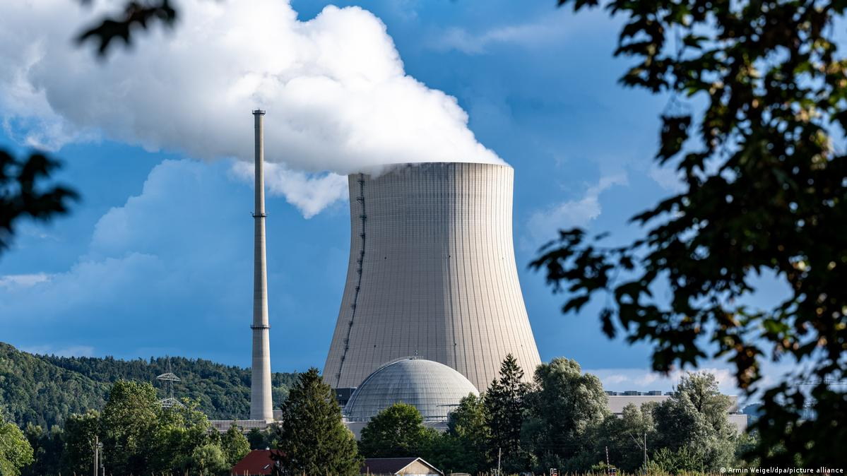 Останні три атомні станції в Німеччині припиняють свою роботу