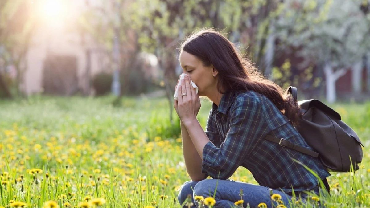 Найкращі засоби для подолання сльозотечі та чхання від алергії
