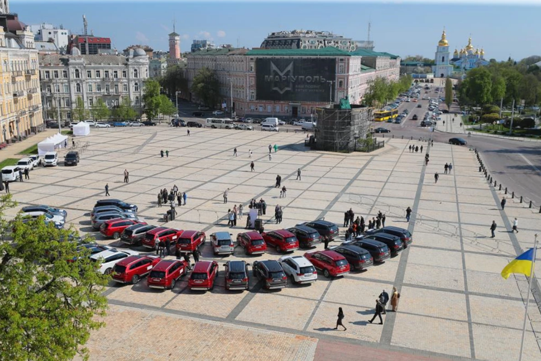 На Львівщину прибули авто для допомоги постраждалим від насильства