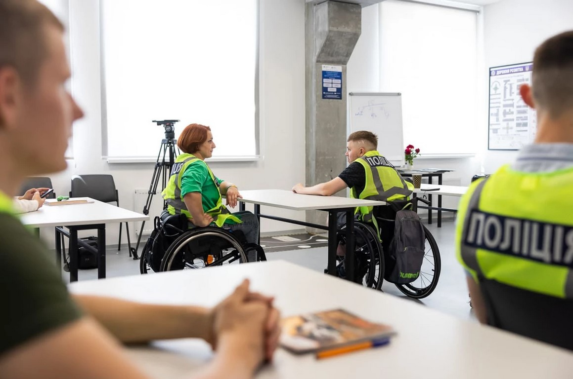 Автошкола для людей з інвалідністю: куди звертатись на Львівщині