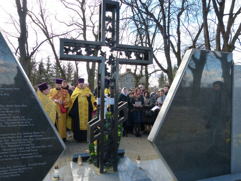 Українці і поляки вшанували жертв трагедії у Сагрині в 75-ту річницю подій
