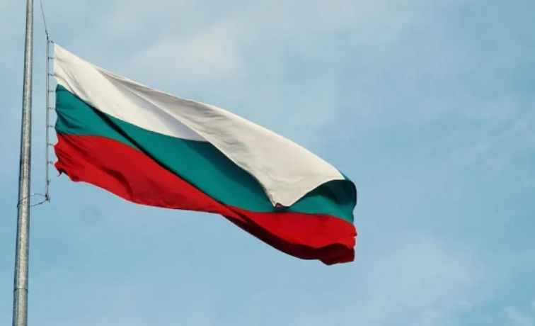 Болгарія припинила імпорт нафти з росії
