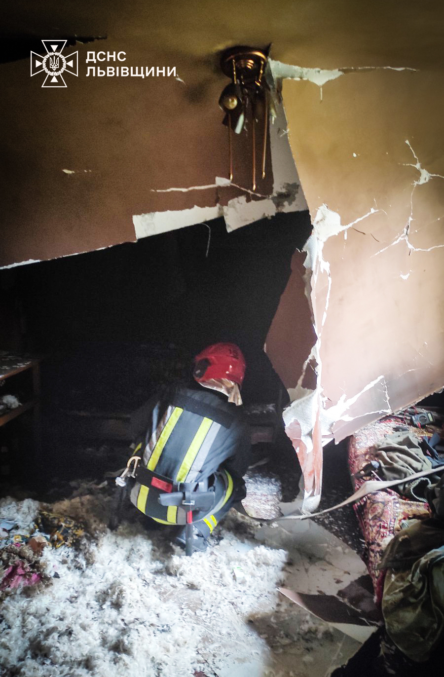 Під час ліквідації пожежі у будинку на Львівщині рятувальники виявили тіло