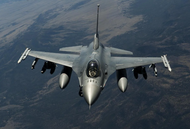 До навчального центру у Румунії прибудуть ще три винищувачі F-16