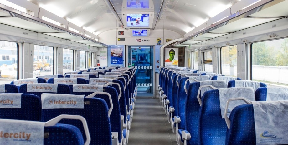 До кінця року в усіх поїздах «Інтерсіті» буде доступний WI-FI від «Starlink»