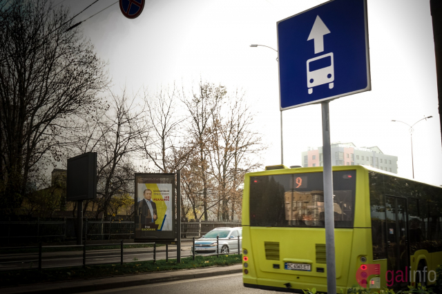 27% громадських зупинок Львова не є нормативними і доступними