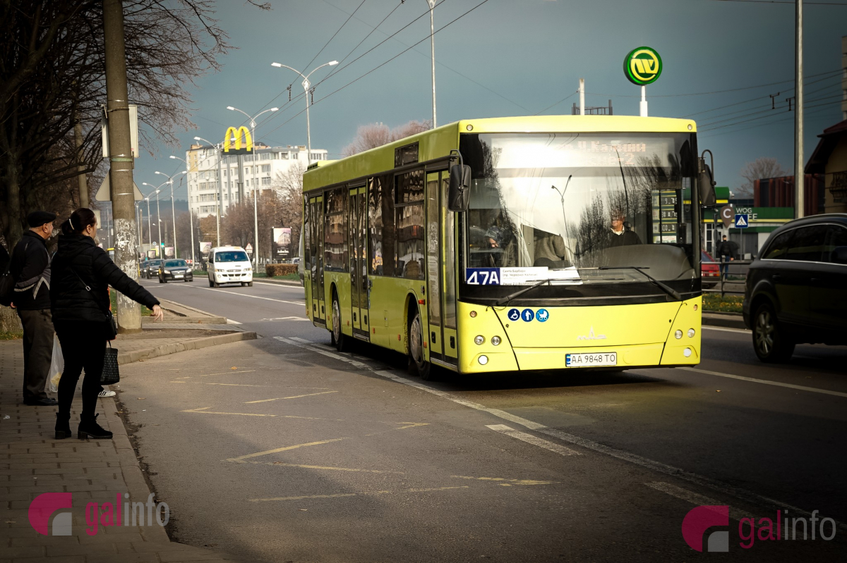 В неділю у Львові громадський транспорт курсуватиме зі змінами