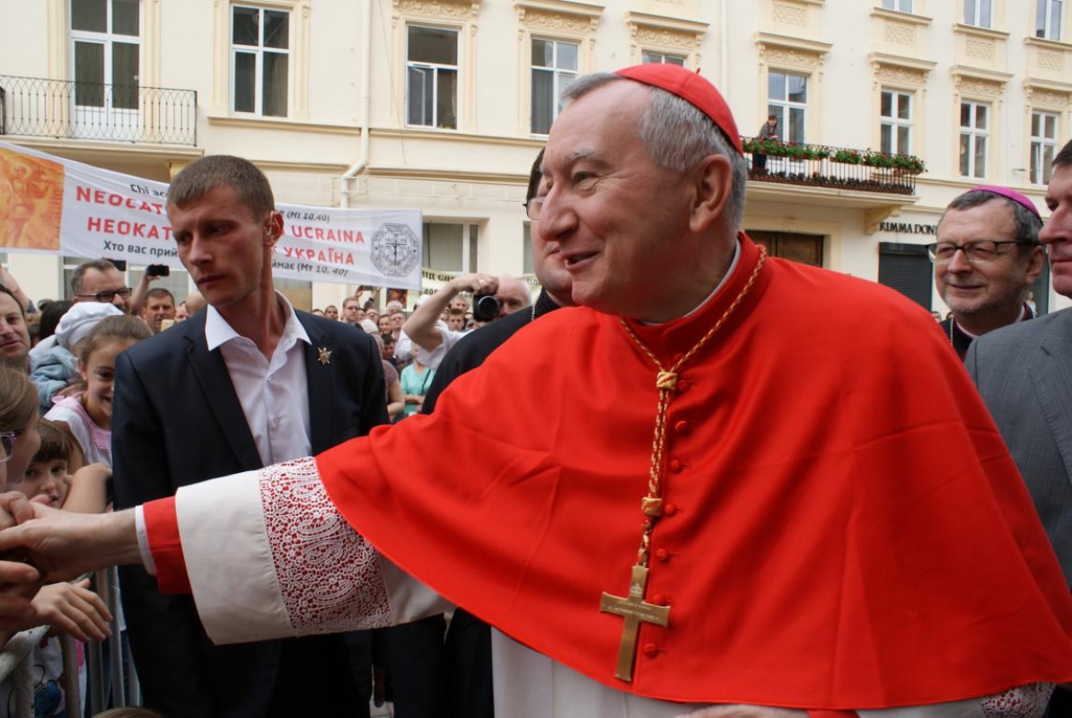 Кардинал П’єтро Паролін передав українцям слова Папи: Петрова скеля є разом з вами