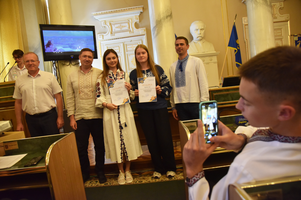 На Львівщині нагородили випускників шкіл із найвищими балами НМТ