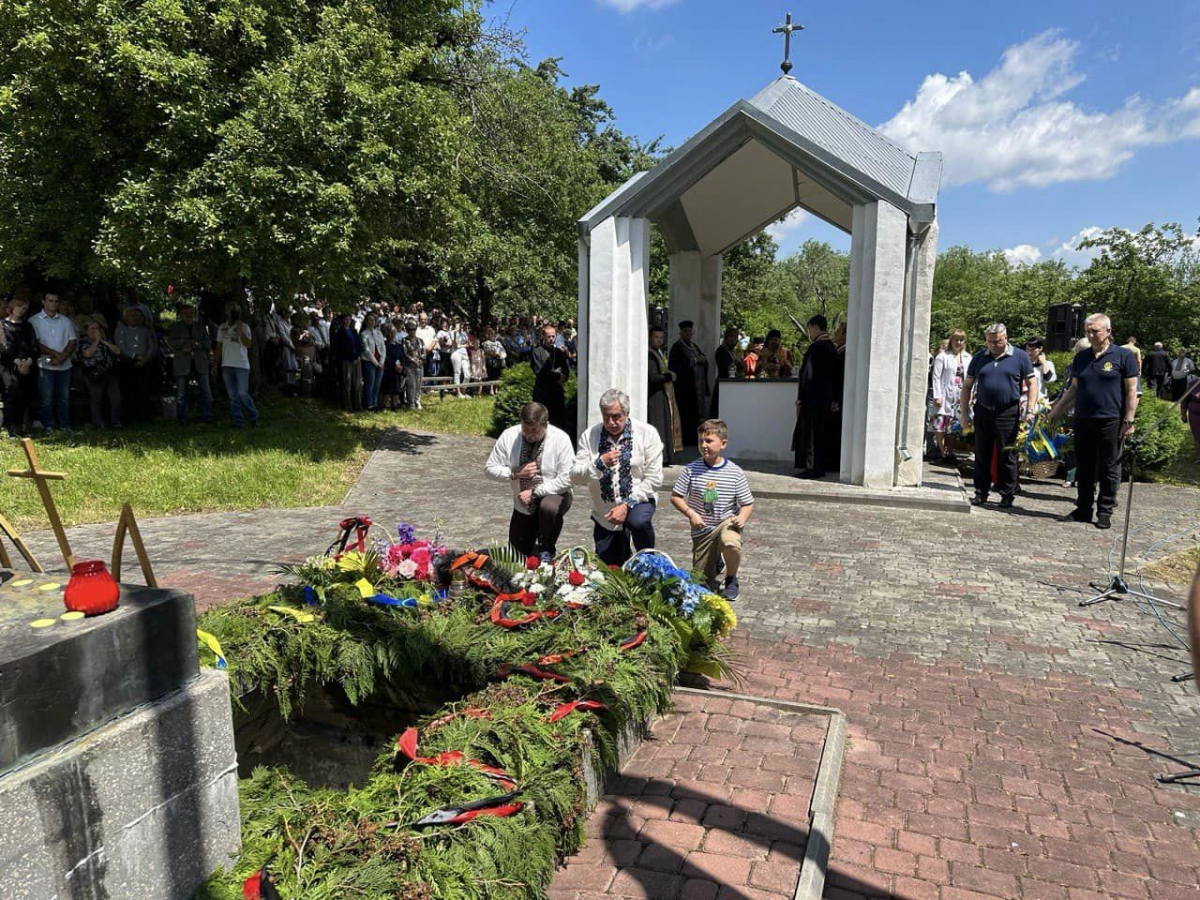 В Добромилі вшанували жертв вбитих НКВС в урочищі Саліна