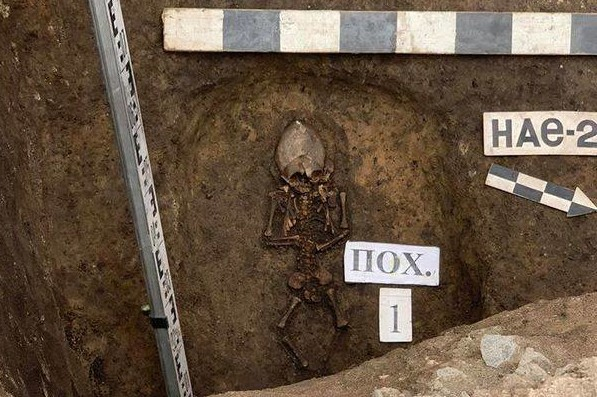 У центрі Ніжина археологи знайшли скелет дитини