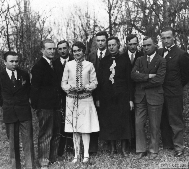 Весільне фото Романа Шухевича, 1930 р. Фото: cdvr.org.ua