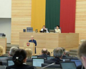 Литовський парламент засудив поширювану Росією дезінформацію про Другу світову війну. Фото: baltnews.lt/lithuania