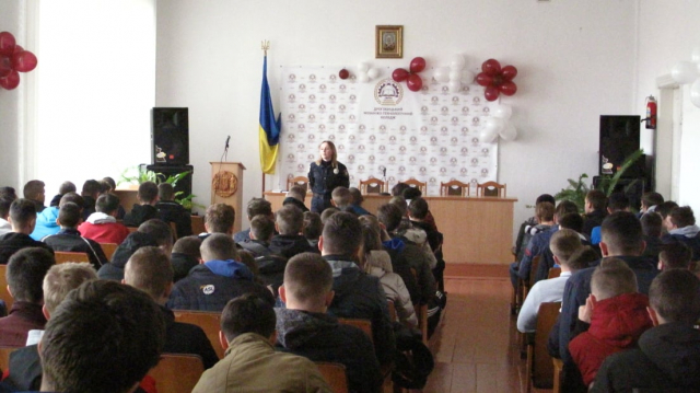 В Дрогобичі поліцейські нагадали учням коледжу про їх права та обов’язки