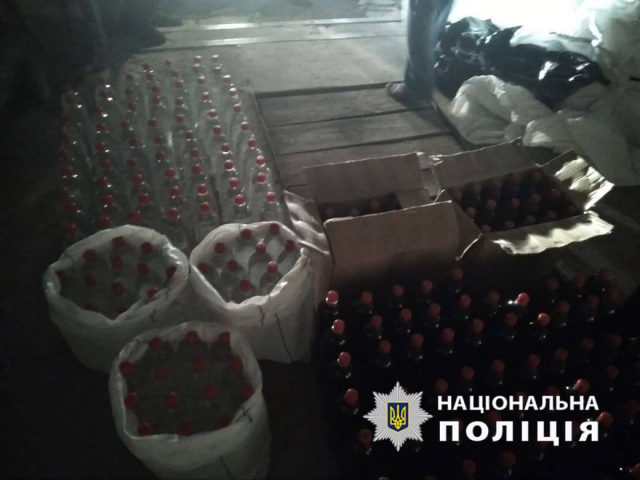 На Луганщині вилучили з обігу понад 3000 літрів фальсифікованого алкоголю