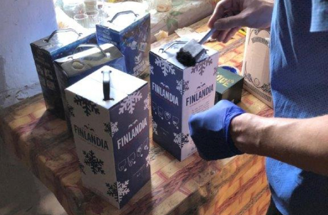 На Вінниччині прикордонники виявили більше тонни алкогольного фальсифікату