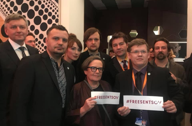 На Берлінському кінофестивалі провели акцію на підтримку Олега Сенцова