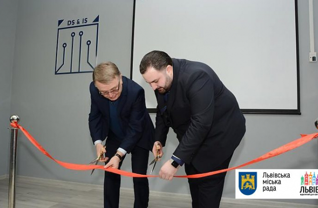 Львівський ІТ Кластер спільно із Infopulse відкрили нову лабораторію