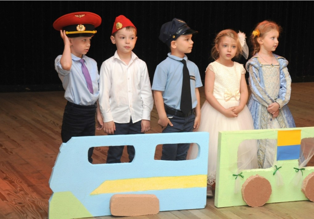 Львівська залізниця нагадала дітям і батькам правила безпеки на залізничному транспорті