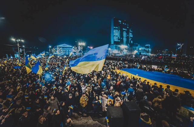 Мітинг за єдність України 5 березня 2014 року зібрав на площі Леніна у Донецьку близько 7 тисяч донеччан