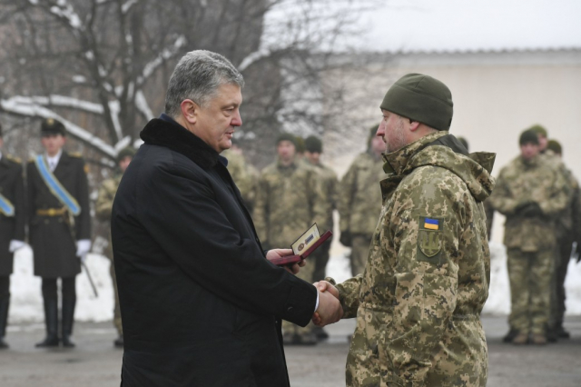 Президент у Білій Церкві вручив державні нагороди воїнам 72-ї бригади