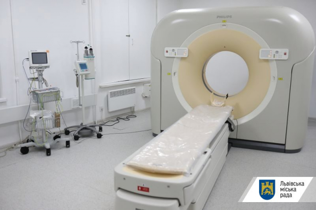 Для львівської лікарні ШМД купили новий комп’ютерний томограф