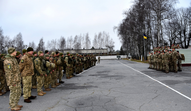 Британські інструктори навчають українських піхотинців за програмою "ORBITAL"