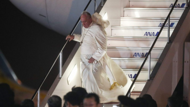 Папа Римський Франциск прибув до Японії