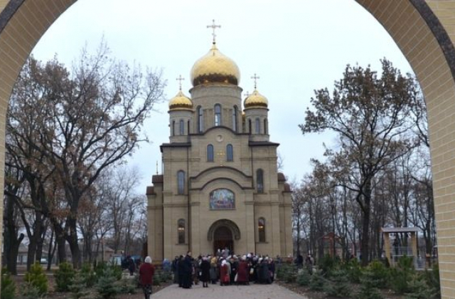 Парафія Української православної церкви Московського патріархату (УПЦ МП) веде служби у храмі з 2014 року. Фото: BBC Україна