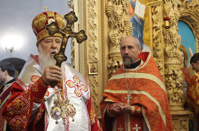 Патріарх Філарет провів богослужіння у Чернігові
