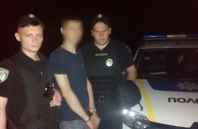 Поблизу Львова чоловік намагався пограбувати газову заправку
