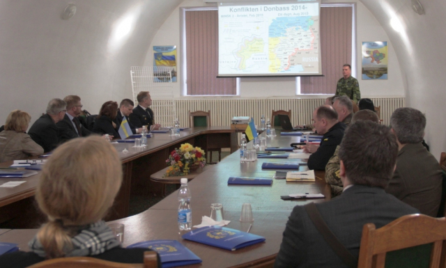 Київський військовий госпіталь відвідали представники Парламенту Королівства Швеції
