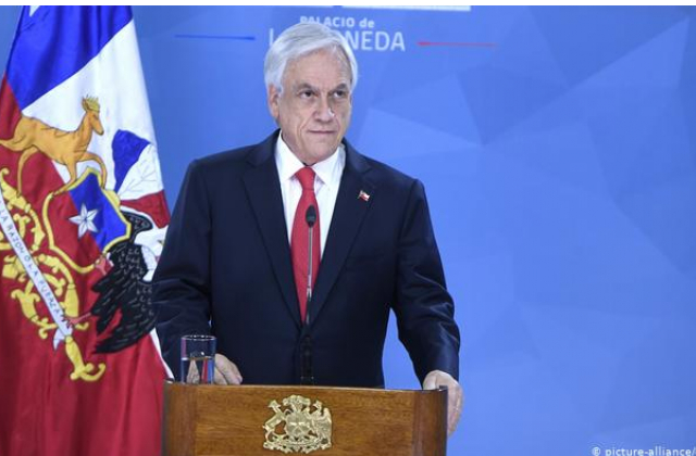 Президент Чилі Себастьян Піньєра закликав усіх міністрів свого уряду подати у відставку