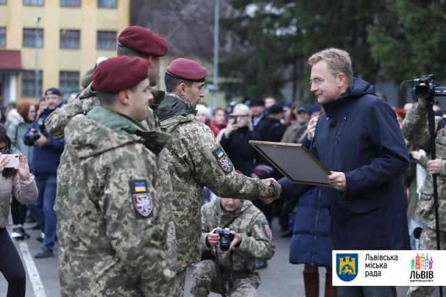 Мер Львова привітав наших захисників з 80-ої бригади