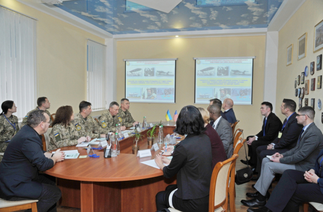 У Харкові проходить тренінг зі стратегічних комунікацій для прес-служб органів військового управління та військових частин ЗС України.