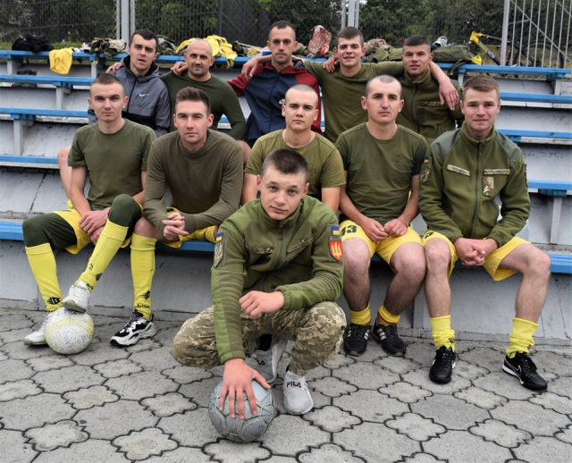Військові беруть участь у першому міжнародному турнірі з міні-футболу