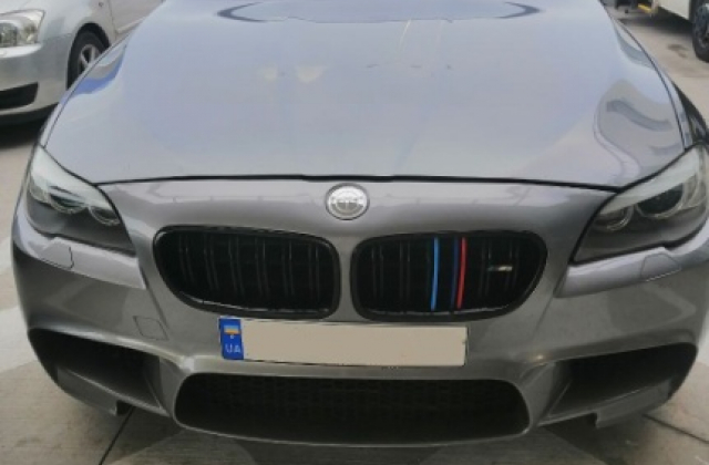 На кордоні з Молдовою затримали викрадений в Україні автомобіль