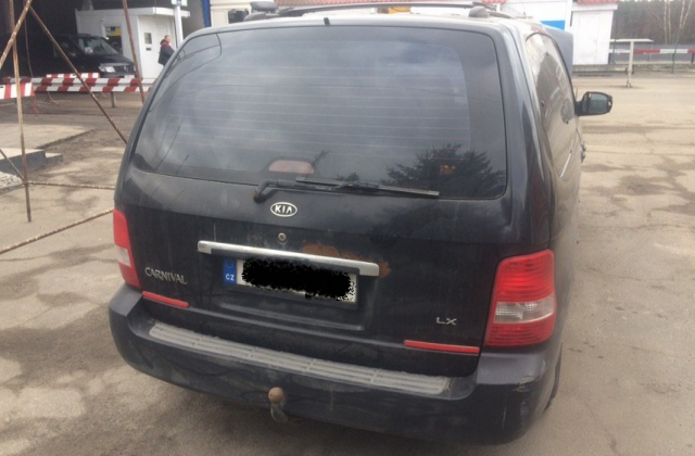 На кордоні з Білоруссю затримали викрадений в Україні автомобіль