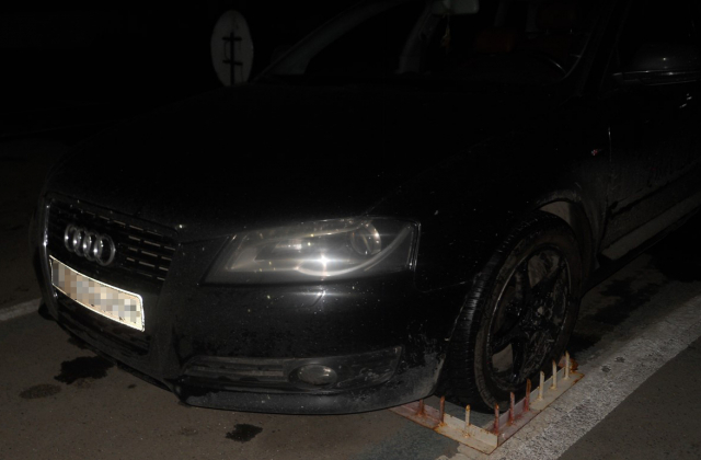 На кордоні затримали викрадені в Греції та Німеччині автівки