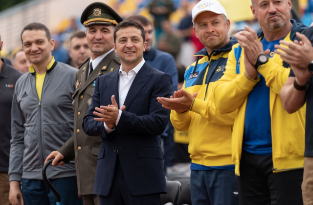 Володимир Зеленський під час церемонії відкриття національних змагань ʺІгри нескоренихʺ у Києві