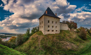 Замок в Галичі Івано-Франківської області
