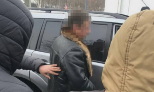 На Дніпропетровщині затримали на хабарі працівника Держгеокадастру