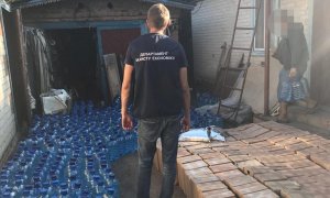 На Харківщині вилучили майже 10 тисяч літрів контрафактного алкоголю