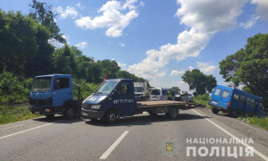У Золочівському районі зіткнулися два автомобілі, загинув один з водіїв
