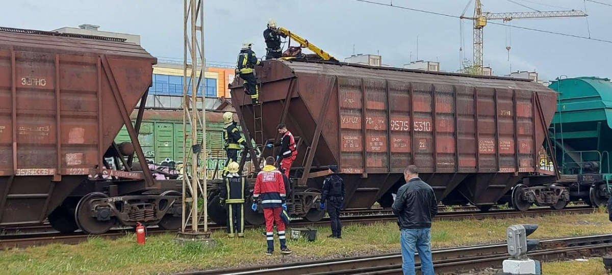 Поліція розслідує нещасний випадок із підлітком на залізниці в Луцьку
